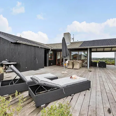 84164-ronde-stenhojvej-17 Holiday home